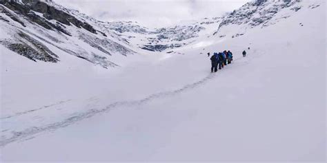 Buran Ghati Trek, Buran Ghati Trekking Package