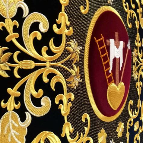 Estandartes religiosos bordados - Bordados Barber