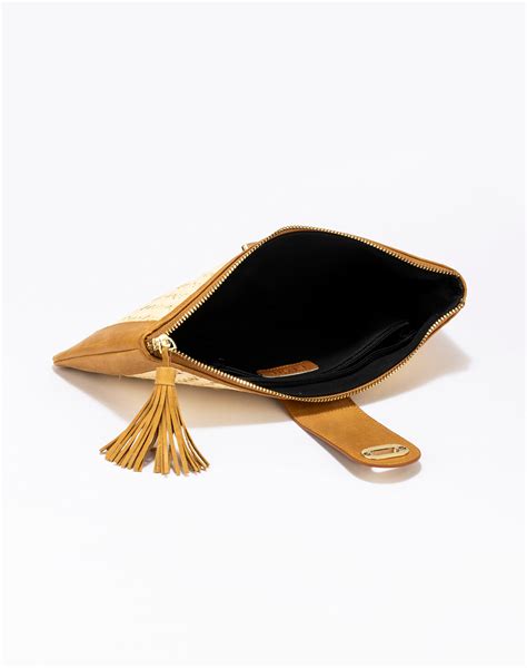 STRUCTURED CLUTCH BAG – Richeera