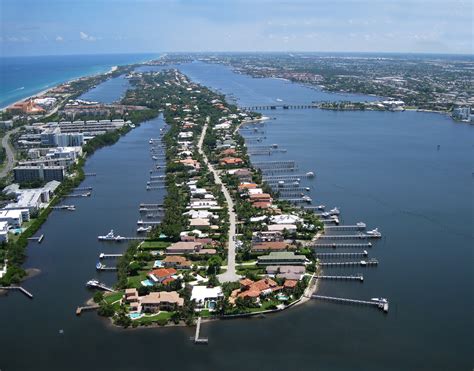 Hypoluxo Island - Premier Estate Properties