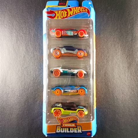 HOT WHEELS TRACK BUILDER NETFLIX SET OF 5 – The World Of Nerds