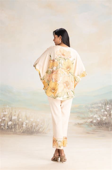 Round neck floral printed circular Co-ord set by Kaveri – KAVERi