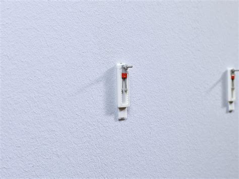 Buy tesa Adjustable Adhesive Screw for Wallpaper & Plaster 1kg Online ...
