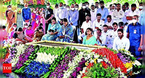 Andhra Pradesh: Y S Rajasekhar Reddy remembered on his 12th death ...
