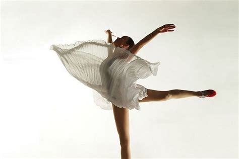 哪一种舞蹈适合你 最能提升你的气质-拉丁舞-会跳舞的蝈蝈-中舞网_爱一格旗下舞蹈网