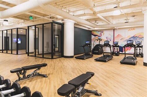 ROOST CLEVELAND (Ohio) - Hotel Reviews, Photos, Rate Comparison ...