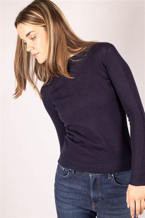 Slim Fit Cashmere Sweater KAREN – 100% Italian 1-Ply Navy - Krista Elsta