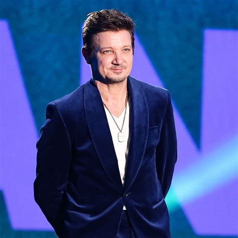 Jeremy Renner Makes Rare Appearance at 2024 People's Choice Awards