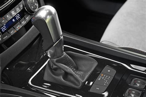 GALERIE: TEST Peugeot 508 RXH 2.0 BlueHDI – Bez baterií se jezdí líp ...