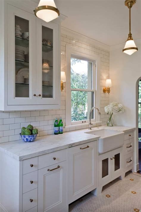 15 Most Beautiful Kitchens With A White Subway Tile Backsplash