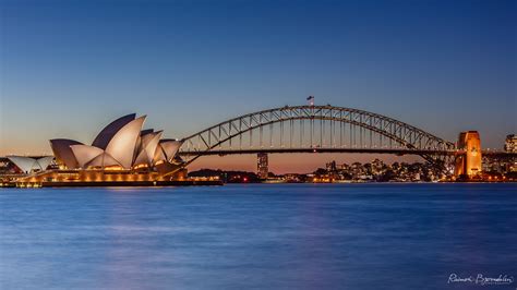 https://img.locationscout.net/images/2019-04/sydney-opera-house-and-harbour-bridge-australia_l.jpeg