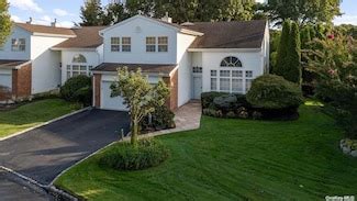 Commack NY Real Estate & Homes for Sale - Homes.com