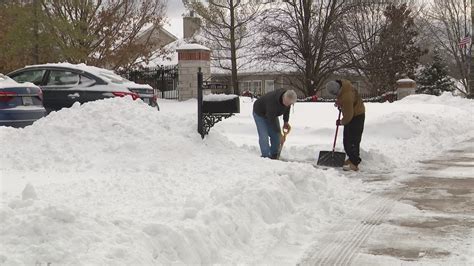 St. Louis winter storm 5 p.m. update: Sleet and snow to stick around ...