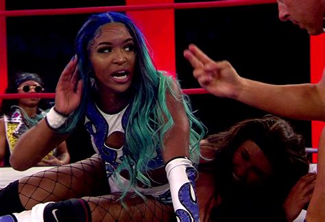 Kiera Hogan | Scrolller