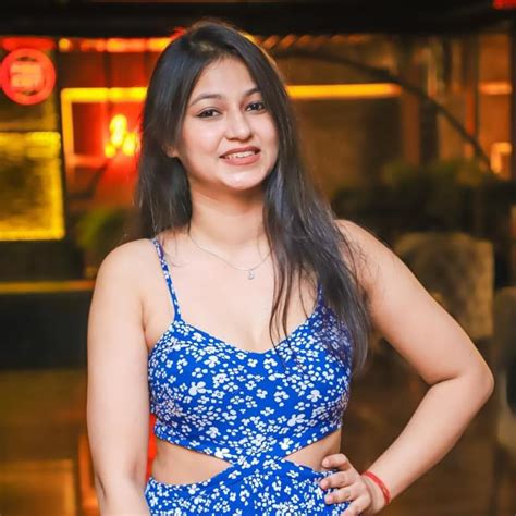 Srishti Arora's Amazon Page