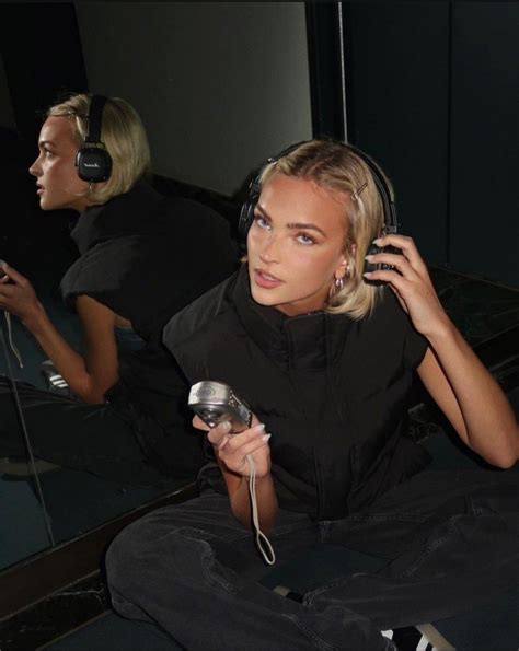 Snap Girls, Coney Island, Queen B, Good Vibes, People, Unique ...