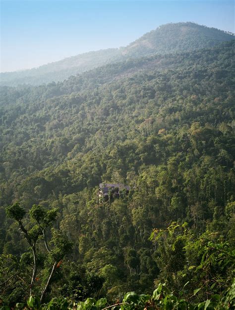4 homes in the hills that celebrate ingenious design | Architectural ...