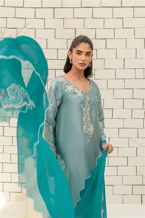 Blue Blast | Flairs Studio – Chaand Tara