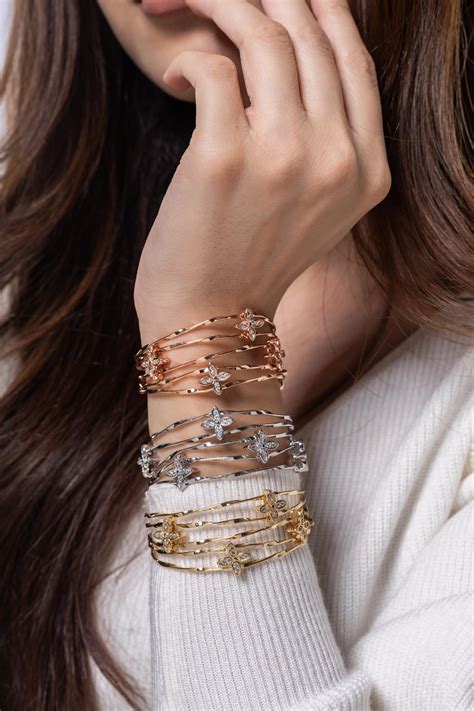 Gold Clover Twine Bracelet – MINJI AND CO.