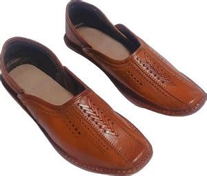 QADUMI Mojaris For Men - Buy QADUMI Mojaris For Men Online at Best ...