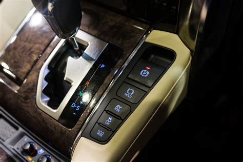 Buy Used/ Pre-owned Toyota Vellfire Hybrid 2024: Remarkable