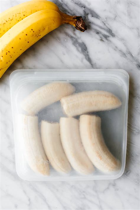 How to Freeze Bananas (3 Ways!) - Downshiftology