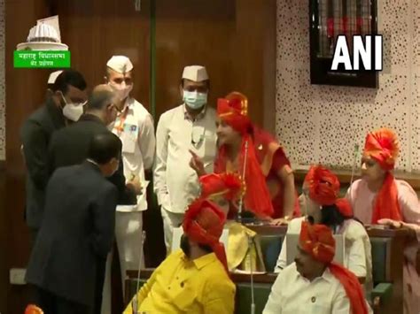 Speaker Election: शिवसेना विधायक यामिनी जाधव की वोटिंग के दौरान विपक्षी ...