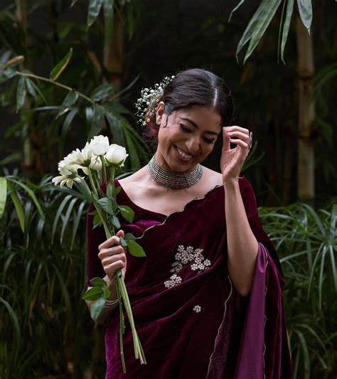 Taasha Luxe Velvet Saree – Vaastrastudio