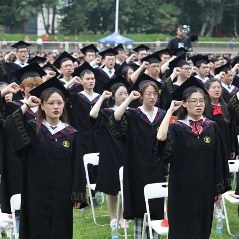 2020届本科生毕业照-西安交通大学医学部