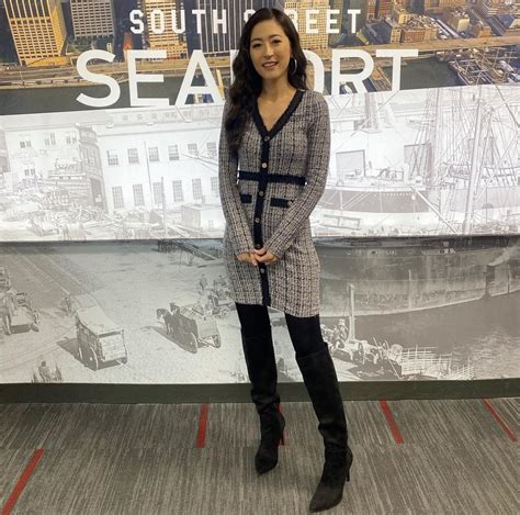 Mina Kimes : r/hot_reporters