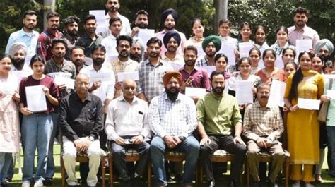 Cabinet Minister Meet Hayer Hands Over Appointment Letters to 68 Clerks ...
