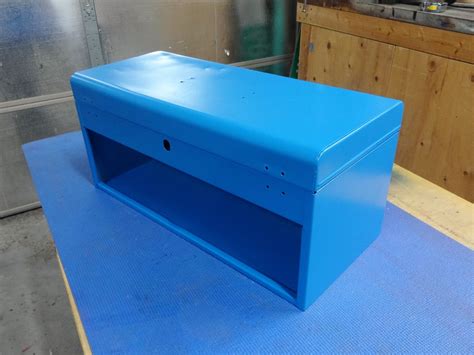 Rusty Tool Box Repair 的图像结果