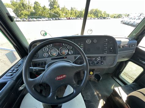 Peterbilt 386 Interior