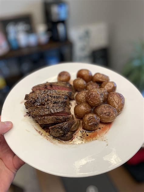 Reverse seared filet with broiled potatoes and too much butter : r/steak