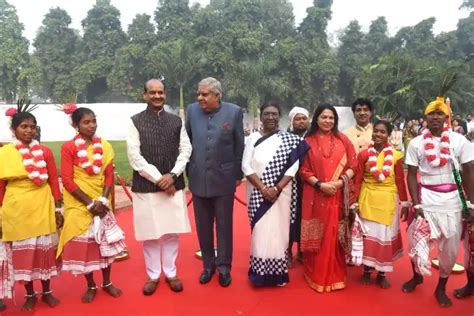 Birsa Munda Jayanti: President Murmu joins tribal dancers
