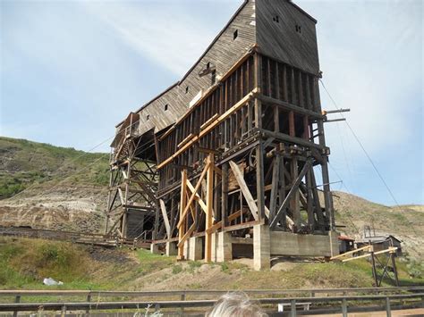 2023 Drumheller and Badlands Full-Day Tour with a Small Group