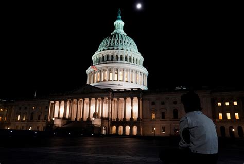 美国债务危机解除 白宫与共和党达成临时协议 | 八度空间 8TV