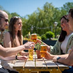 De Trafford Arms Pub Restaurant in Alderley Edge,