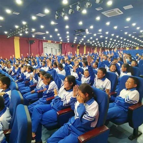团市委在市一中西藏班开展“开学第一课”心理健康进校园活动_青少年