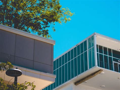 High Security Building 的图像结果