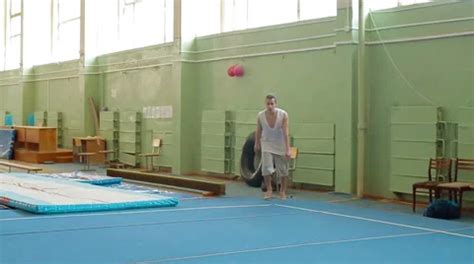 Gymnastics Backflip Tutorial 的图像结果