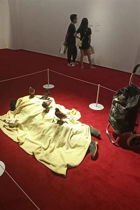 Wish you were here by Maurizio Cattelan | Meer