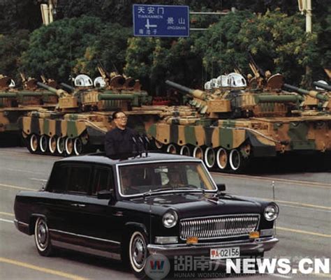 回顾1999国庆阅兵：多个兵种首次受阅 主战坦克抢眼（组图）【2】--时政--人民网