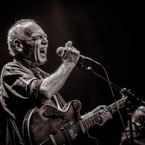 Dave Hole at Lyrics Underground, Lyric's Underground, Perth, 17 May ...