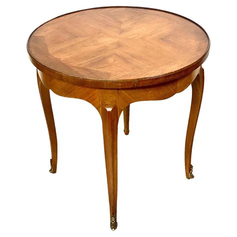 French Antique Round Salon Coffee or Tea Table For Sale at 1stDibs