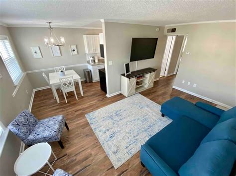 2 Bedroom Condo One Block from the Oceanfront! - Condominiums for Rent ...