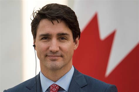 Trudeau Apologises as Multiple Brownface Visuals Emerge