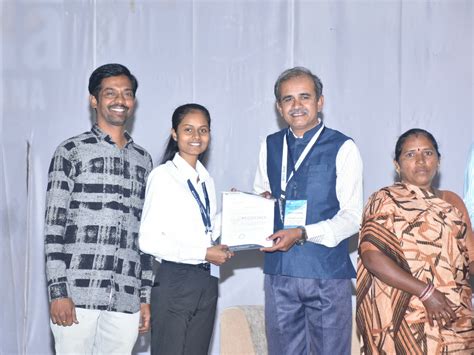 Job placement to 34 students of colleges of Kadini Faculty of Commerce ...