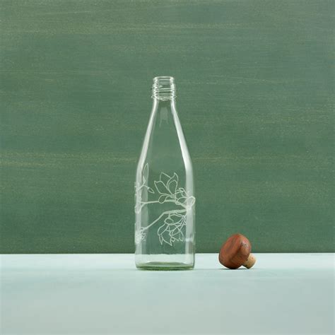 Buy magnolia glass water bottle with wooden stopper Online - Ellementry ...