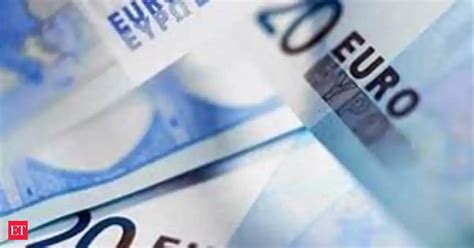 Over 30,000 low-paid workers in London set for pay rise - The Economic ...